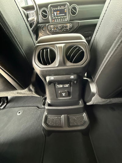 2022 Jeep Wrangler Unlimited Sahara 4x4