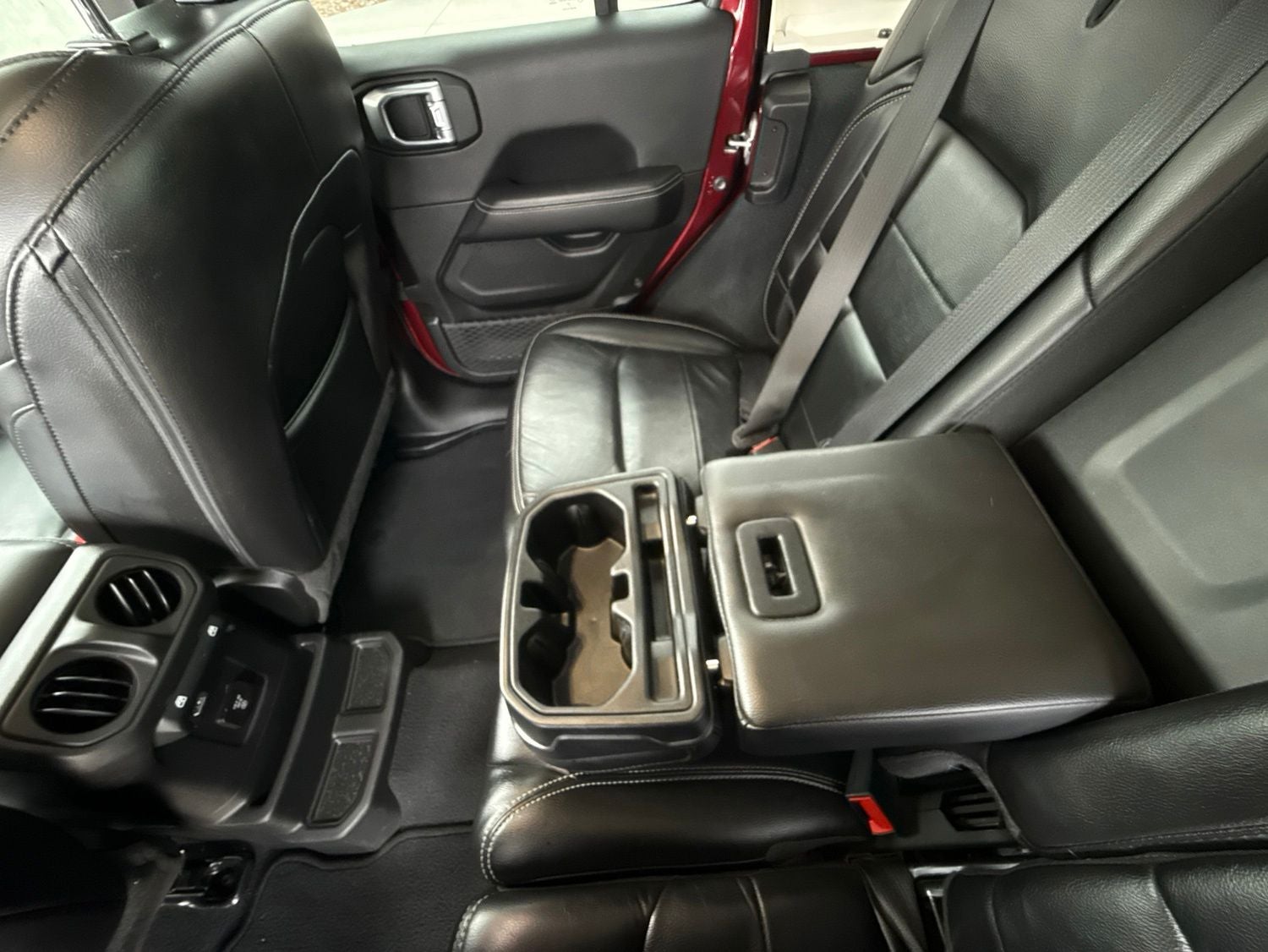 2022 Jeep Wrangler Unlimited Sahara 4x4