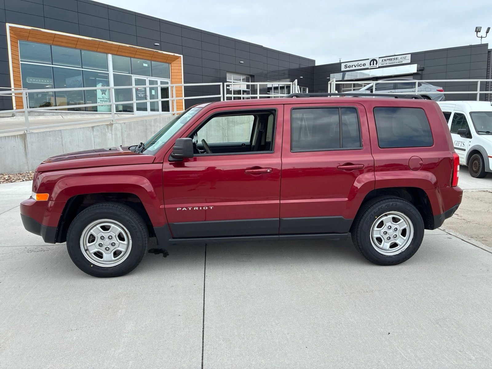Used 2016 Jeep Patriot Sport with VIN 1C4NJPBB2GD807925 for sale in Hastings, NE