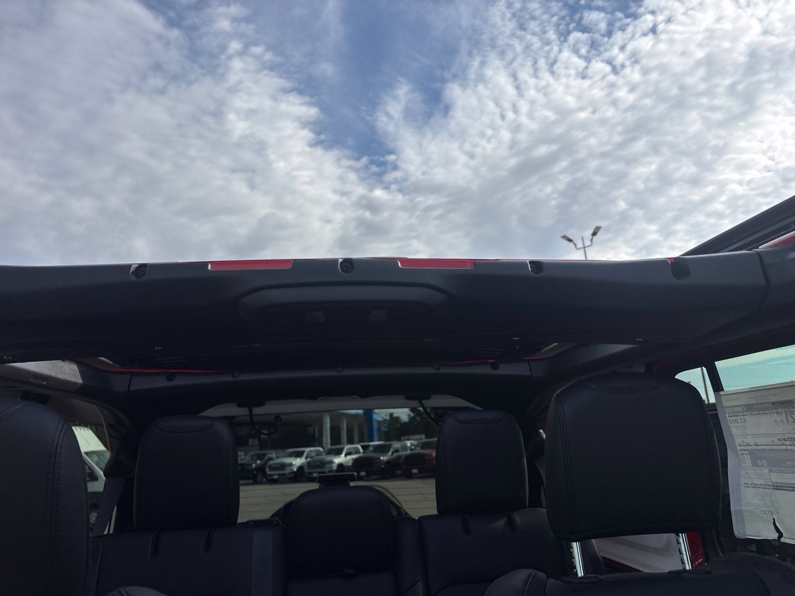 2027 Jeep Wrangler WRANGLER 4-DOOR SAHARA