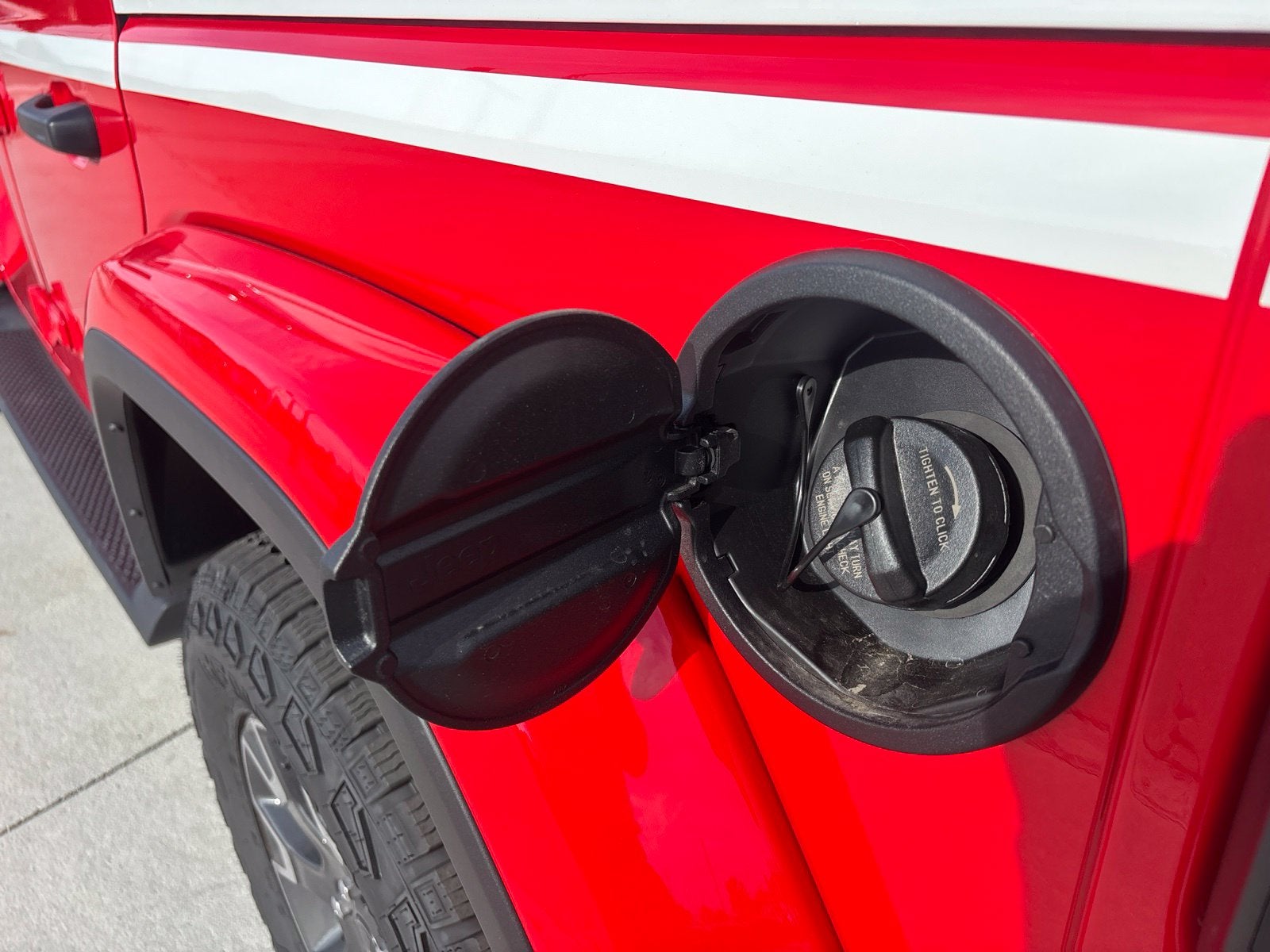 2027 Jeep Wrangler WRANGLER 4-DOOR SAHARA
