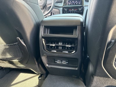 2023 Jeep Grand Cherokee Laredo 4x4