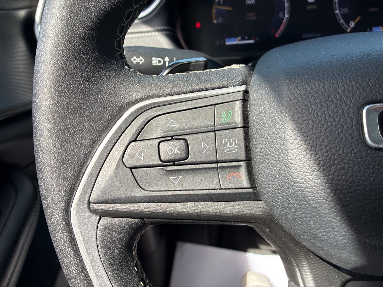 2023 Jeep Grand Cherokee Laredo 4x4