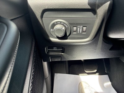 2023 Jeep Grand Cherokee Laredo 4x4