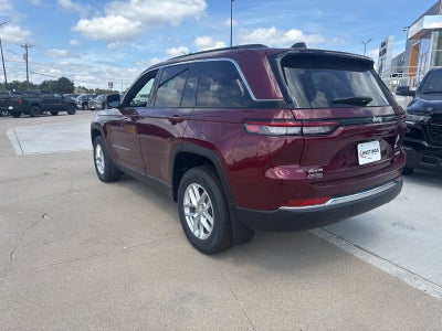 2025 Jeep Grand Cherokee GRAND CHEROKEE LAREDO X 4X4