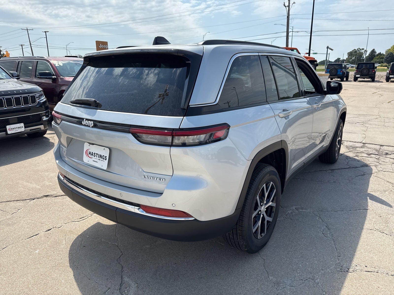 2025 Jeep Grand Cherokee GRAND CHEROKEE LIMITED 4X4