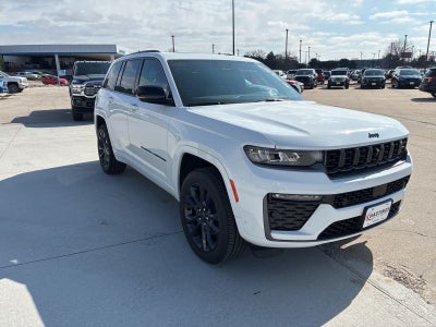2026 Jeep Grand Cherokee GRAND CHEROKEE LIMITED RESERVE 4X4