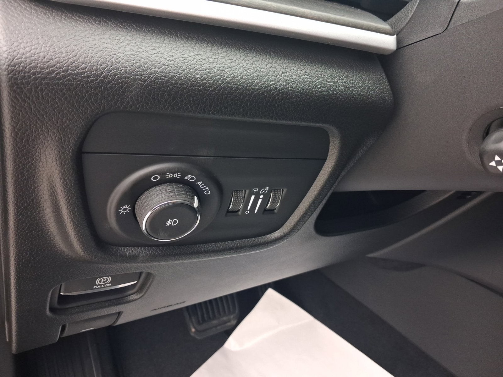 2027 Jeep Grand Cherokee GRAND CHEROKEE LIMITED RESERVE 4X4