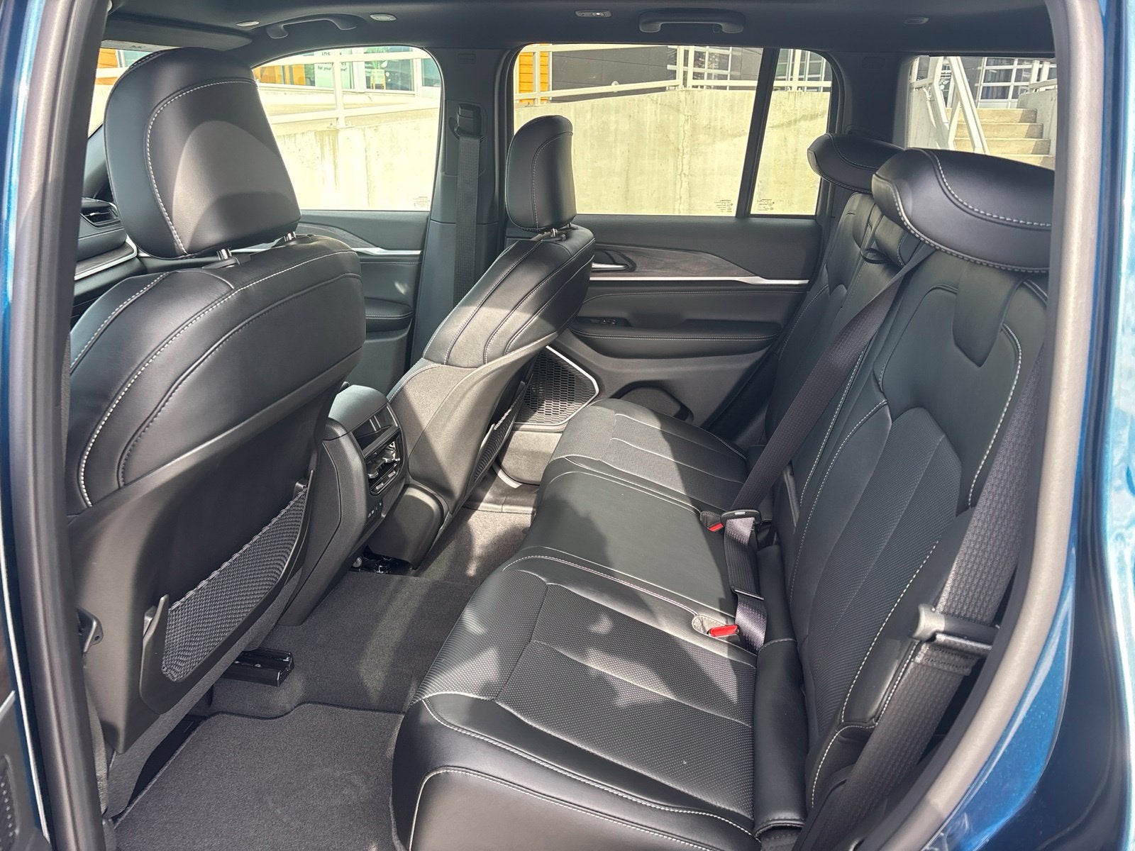 2027 Jeep Grand Cherokee GRAND CHEROKEE LIMITED RESERVE 4X4