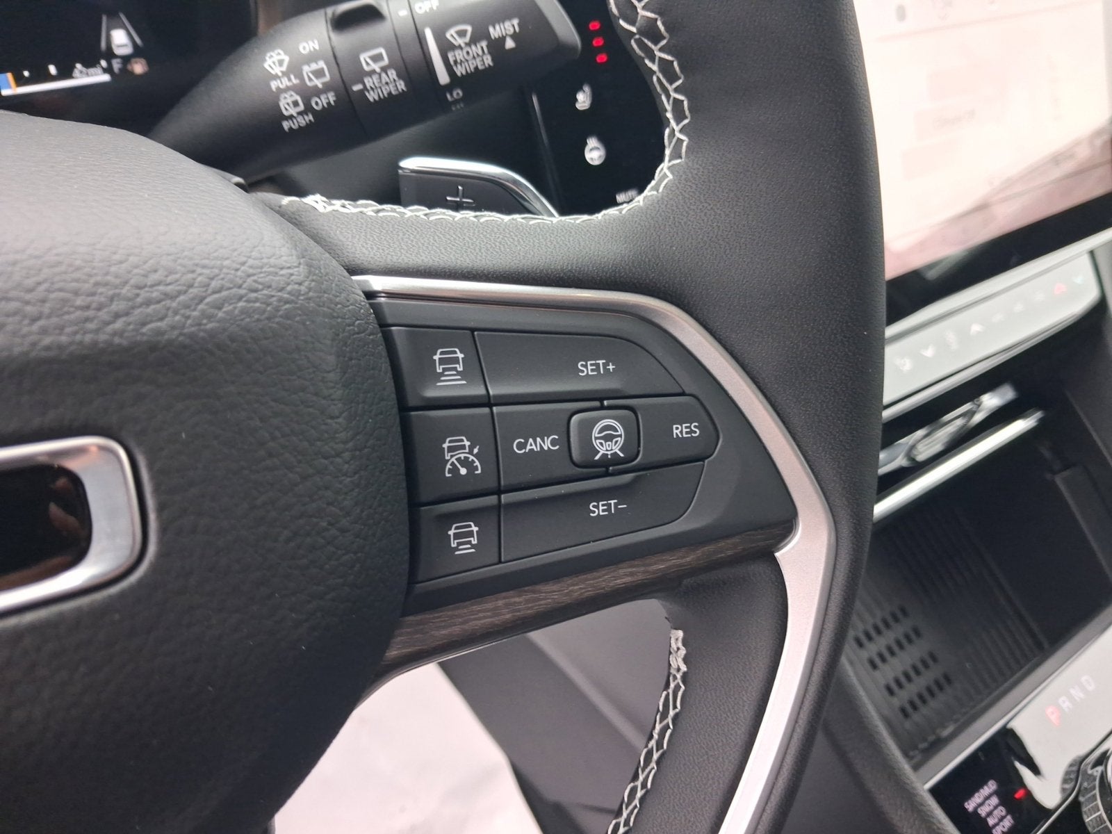 2027 Jeep Grand Cherokee GRAND CHEROKEE LIMITED RESERVE 4X4