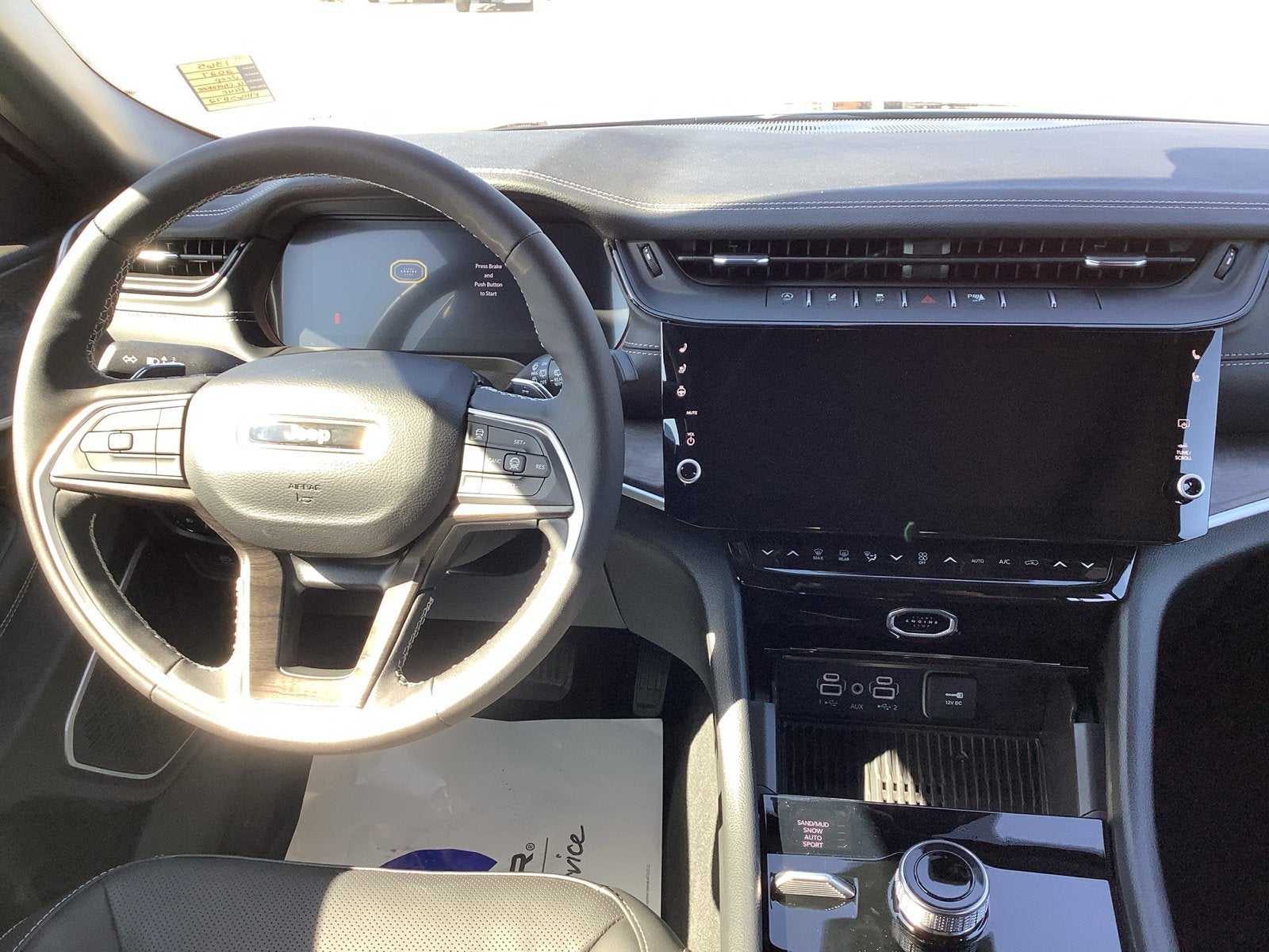 2027 Jeep Grand Cherokee GRAND CHEROKEE LIMITED RESERVE 4X4