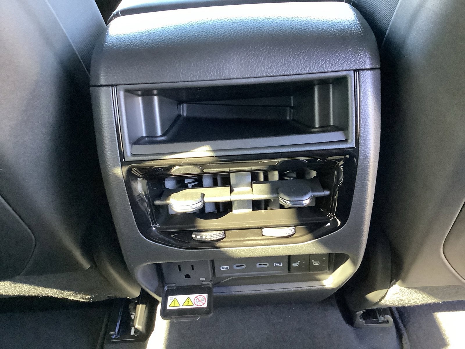 2027 Jeep Grand Cherokee GRAND CHEROKEE LIMITED RESERVE 4X4