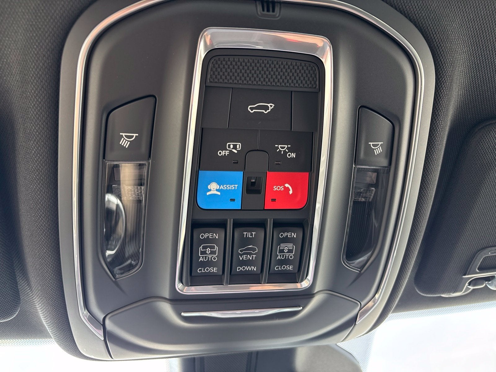2027 Jeep Grand Cherokee GRAND CHEROKEE LIMITED RESERVE 4X4