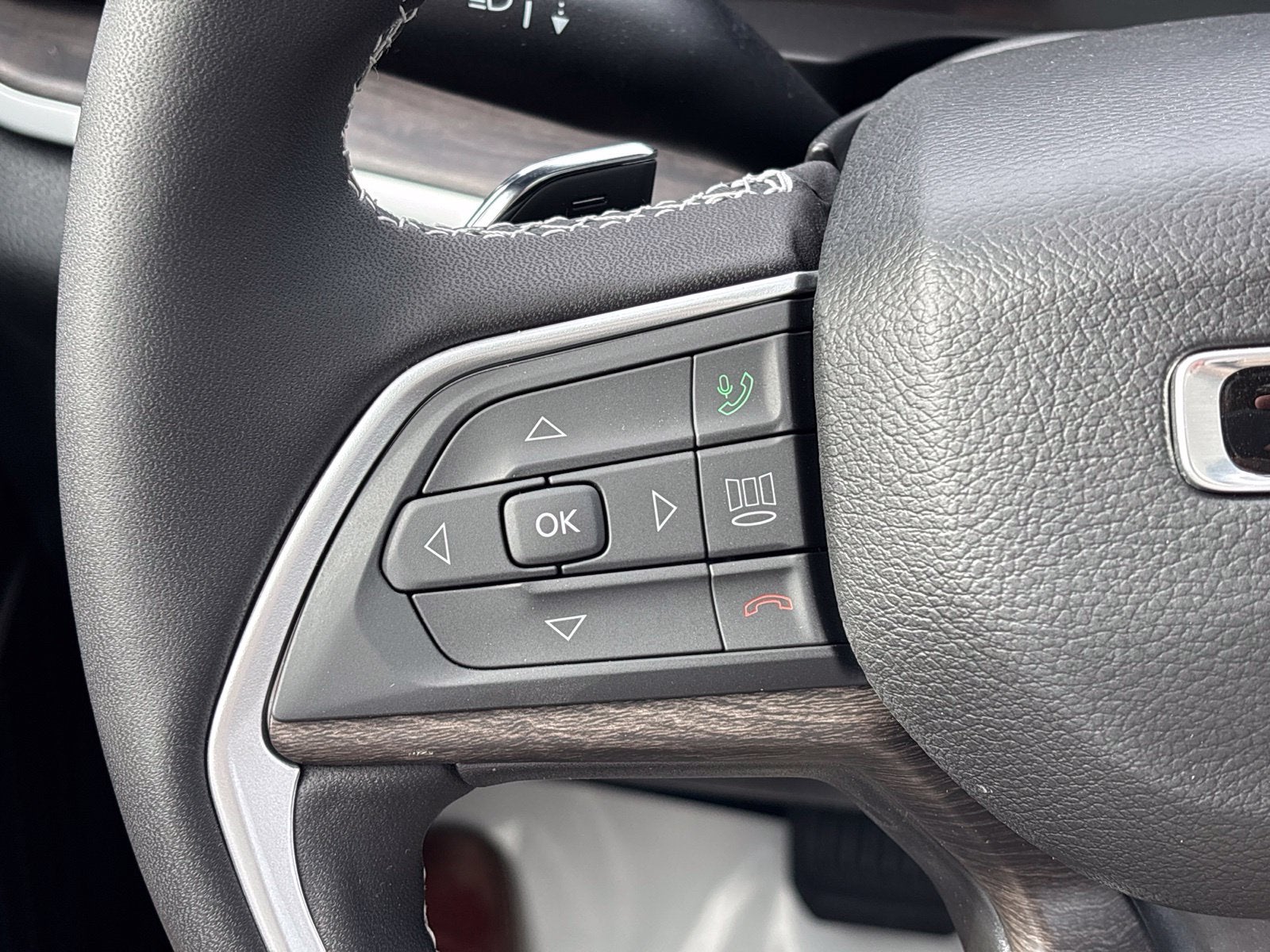 2027 Jeep Grand Cherokee GRAND CHEROKEE LIMITED RESERVE 4X4