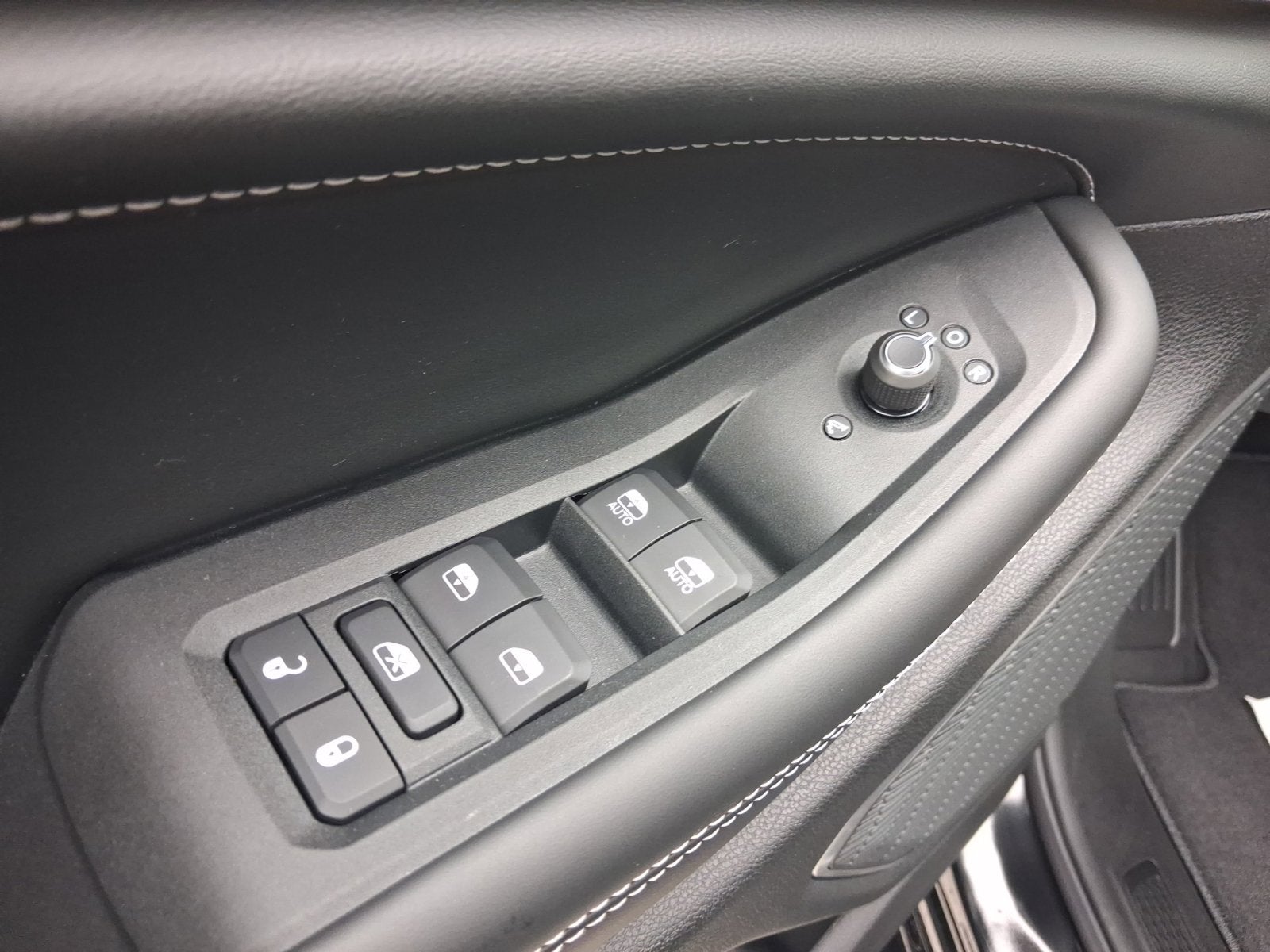 2027 Jeep Grand Cherokee GRAND CHEROKEE LIMITED RESERVE 4X4