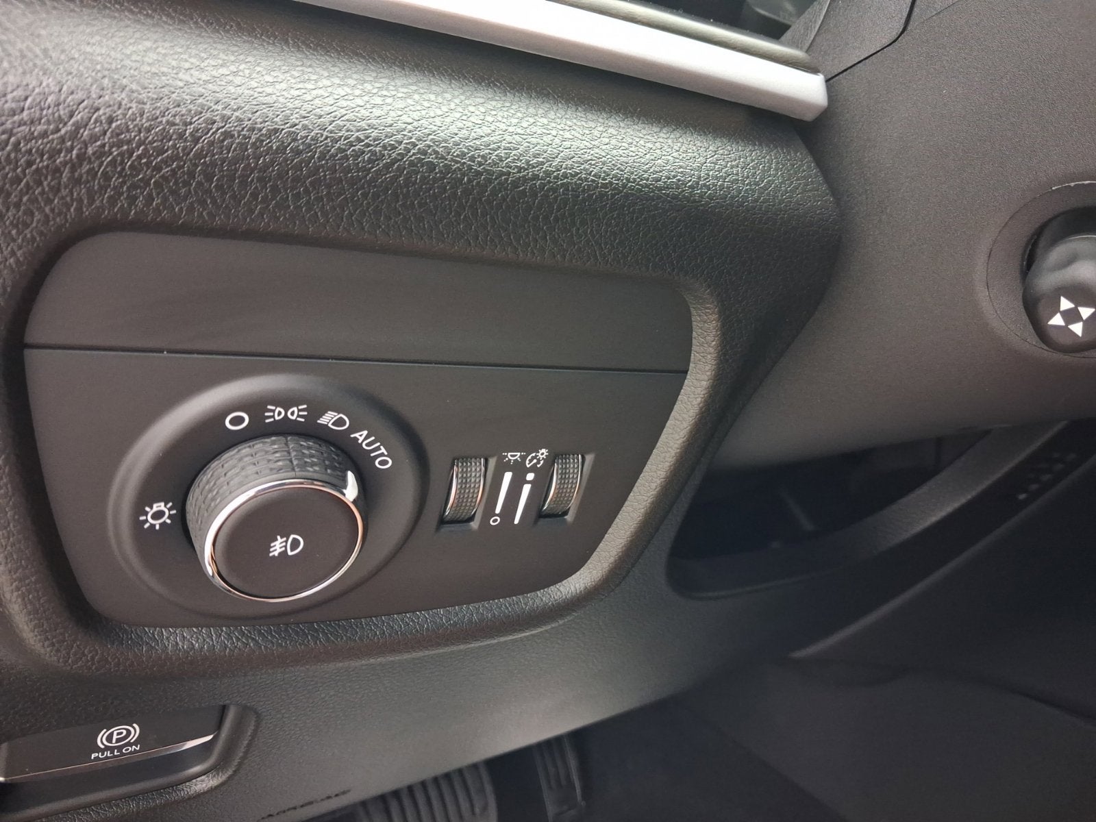 2027 Jeep Grand Cherokee GRAND CHEROKEE LIMITED RESERVE 4X4