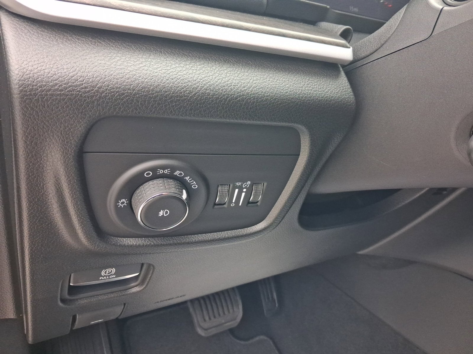 2027 Jeep Grand Cherokee GRAND CHEROKEE LIMITED RESERVE 4X4