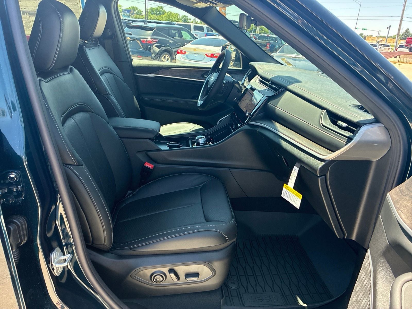 2026 Jeep Grand Cherokee GRAND CHEROKEE LIMITED RESERVE 4X4