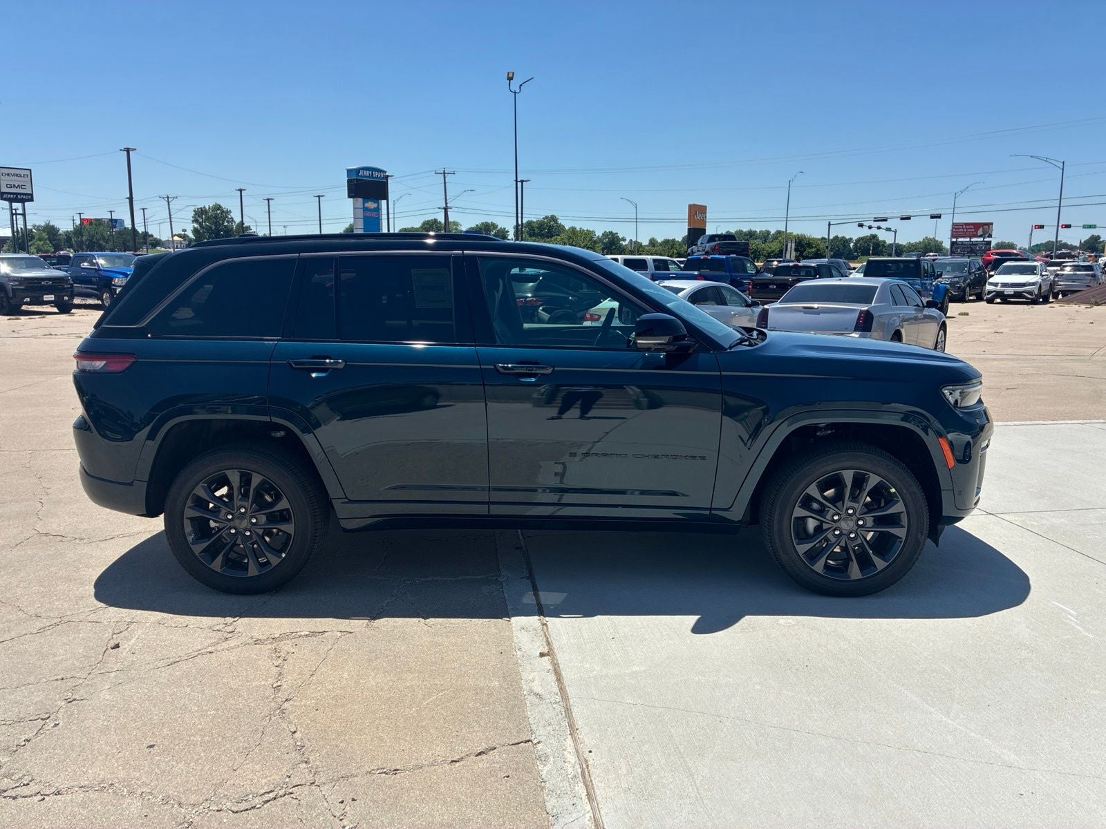 2026 Jeep Grand Cherokee GRAND CHEROKEE LIMITED RESERVE 4X4