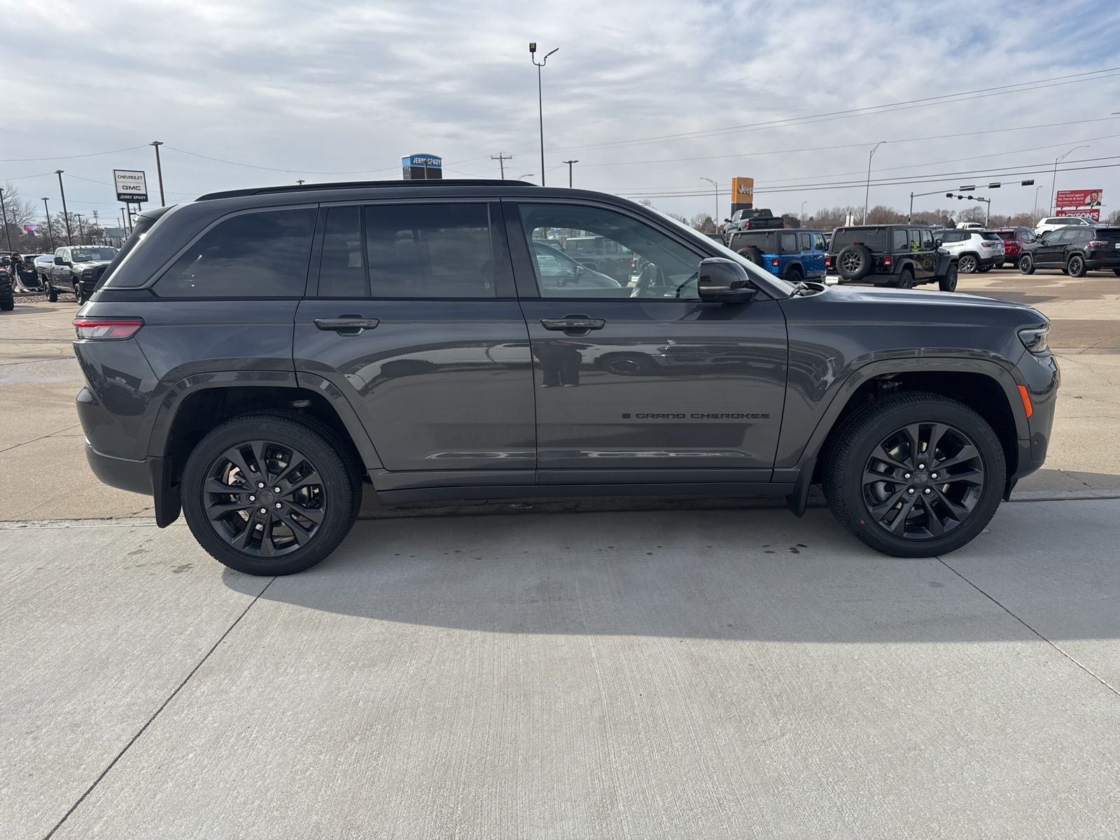 2026 Jeep Grand Cherokee GRAND CHEROKEE LIMITED RESERVE 4X4