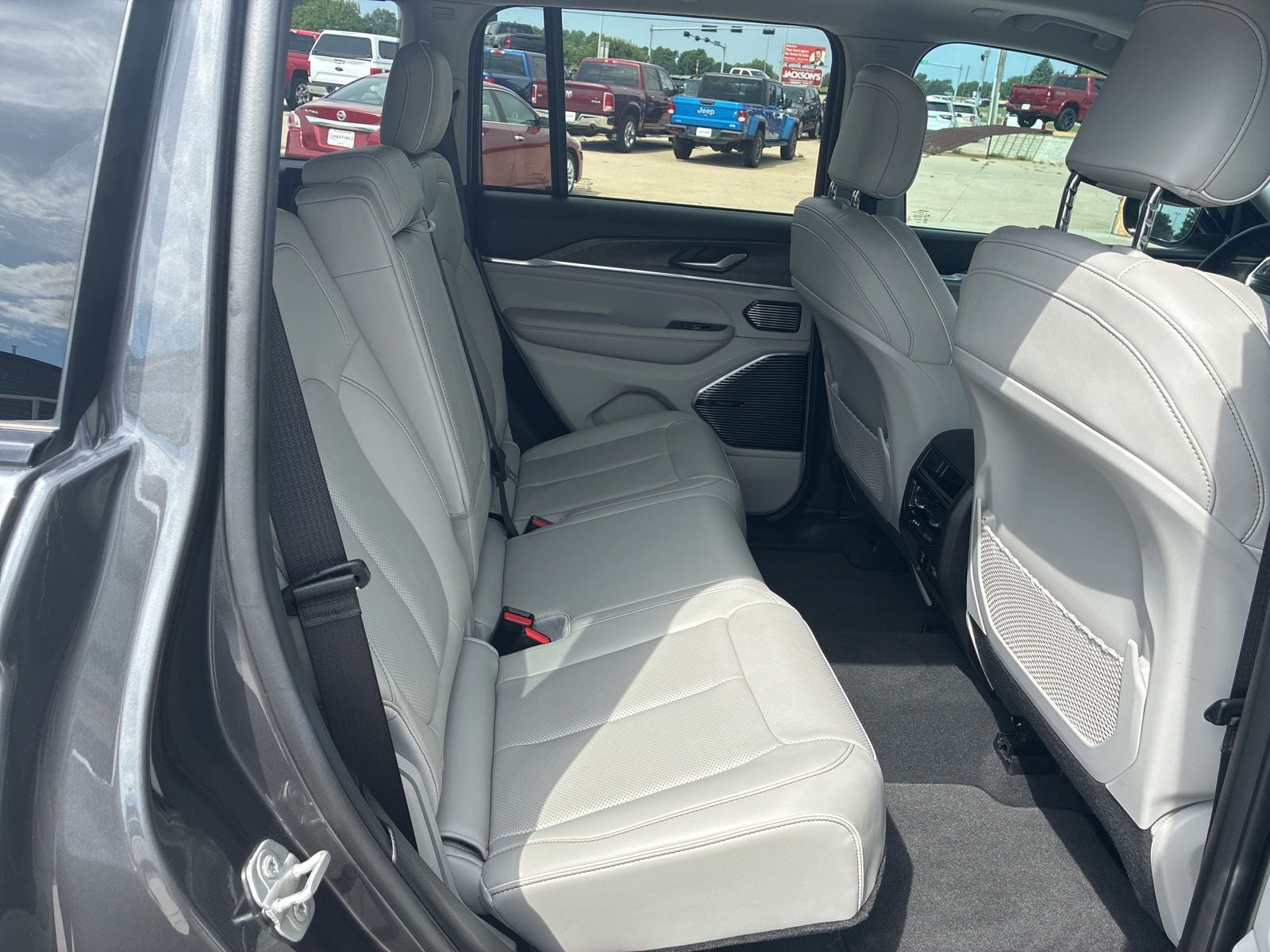 2022 Jeep Grand Cherokee Overland 4x4