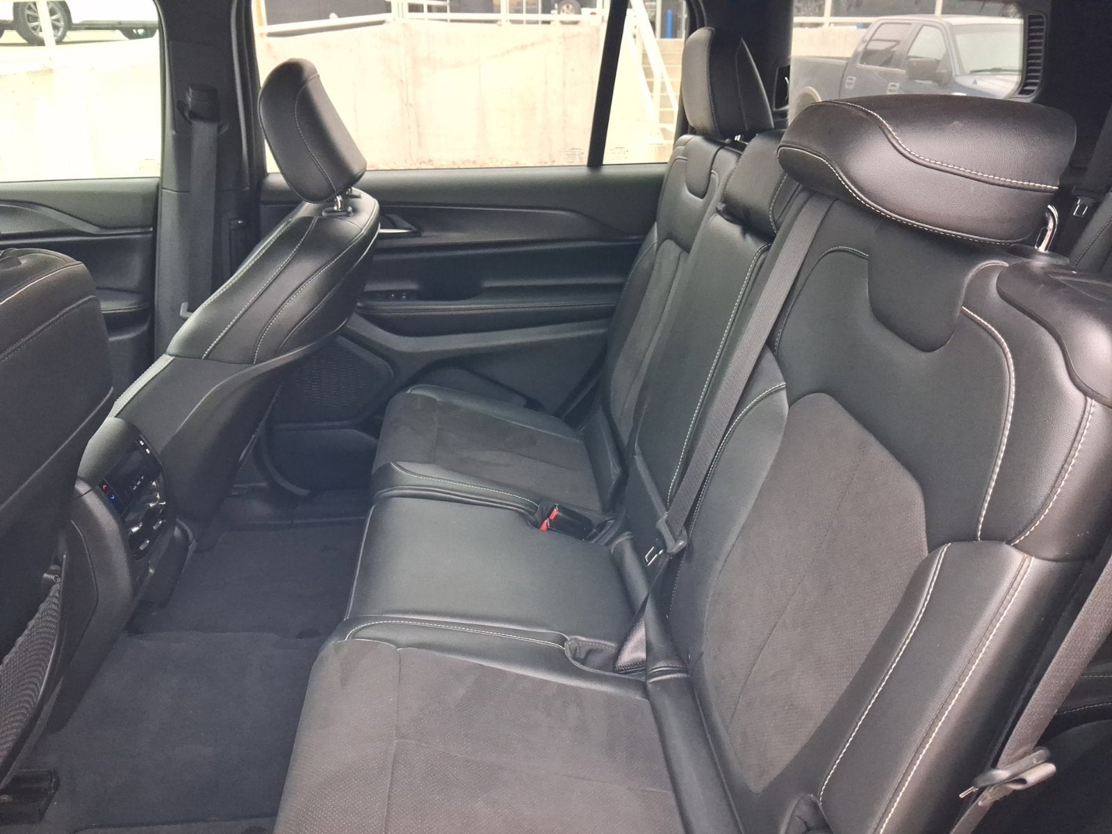 2023 Jeep Grand Cherokee L Altitude 4x4