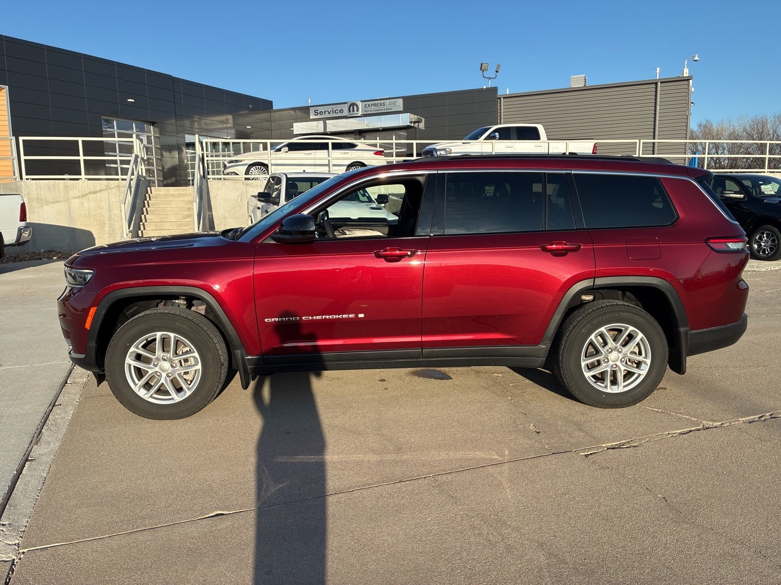 2024 Jeep Grand Cherokee L Laredo X 4x4