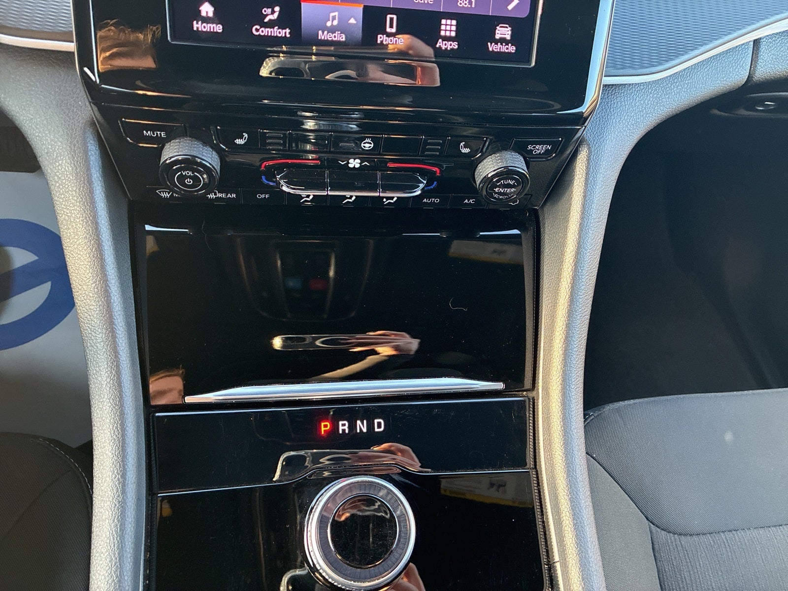 2024 Jeep Grand Cherokee L Laredo X 4x4