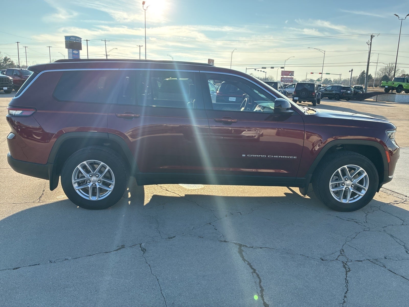 2024 Jeep Grand Cherokee L Laredo X 4x4