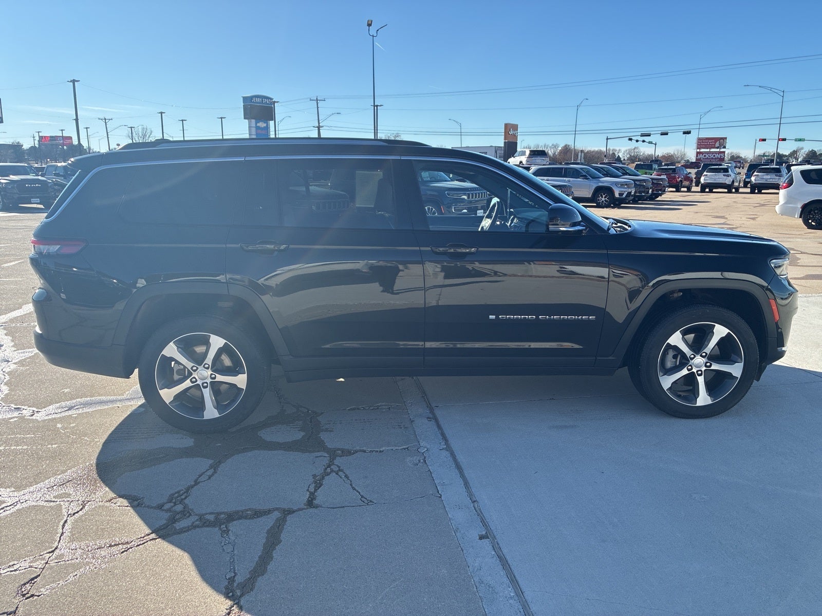 2023 Jeep Grand Cherokee L Limited 4x4