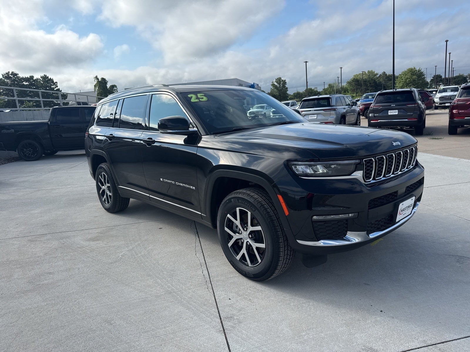 2025 Jeep Grand Cherokee GRAND CHEROKEE L LIMITED 4X4