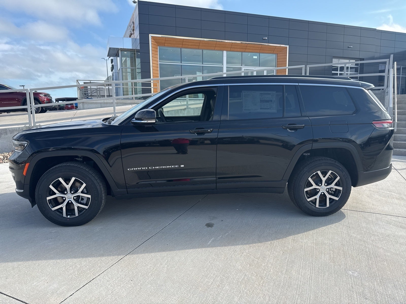 2025 Jeep Grand Cherokee GRAND CHEROKEE L LIMITED 4X4