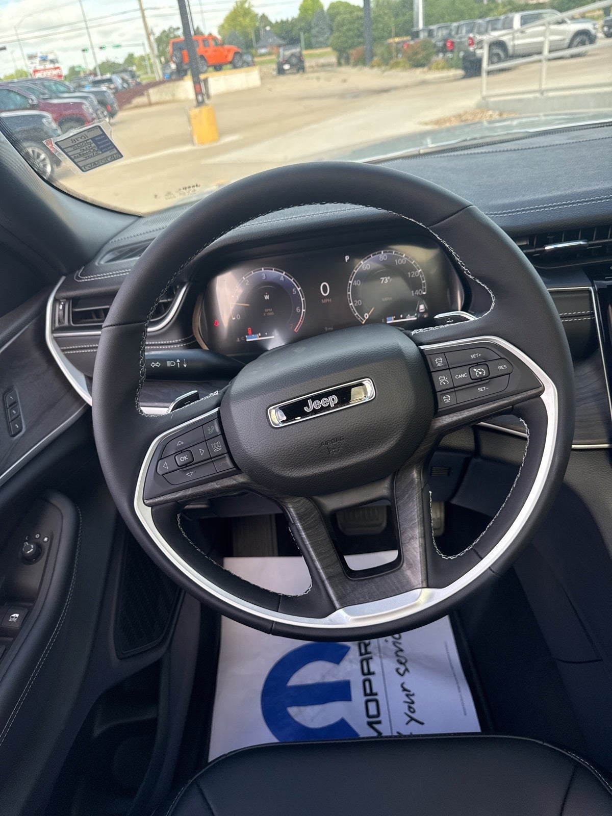 2025 Jeep Grand Cherokee GRAND CHEROKEE L LIMITED 4X4