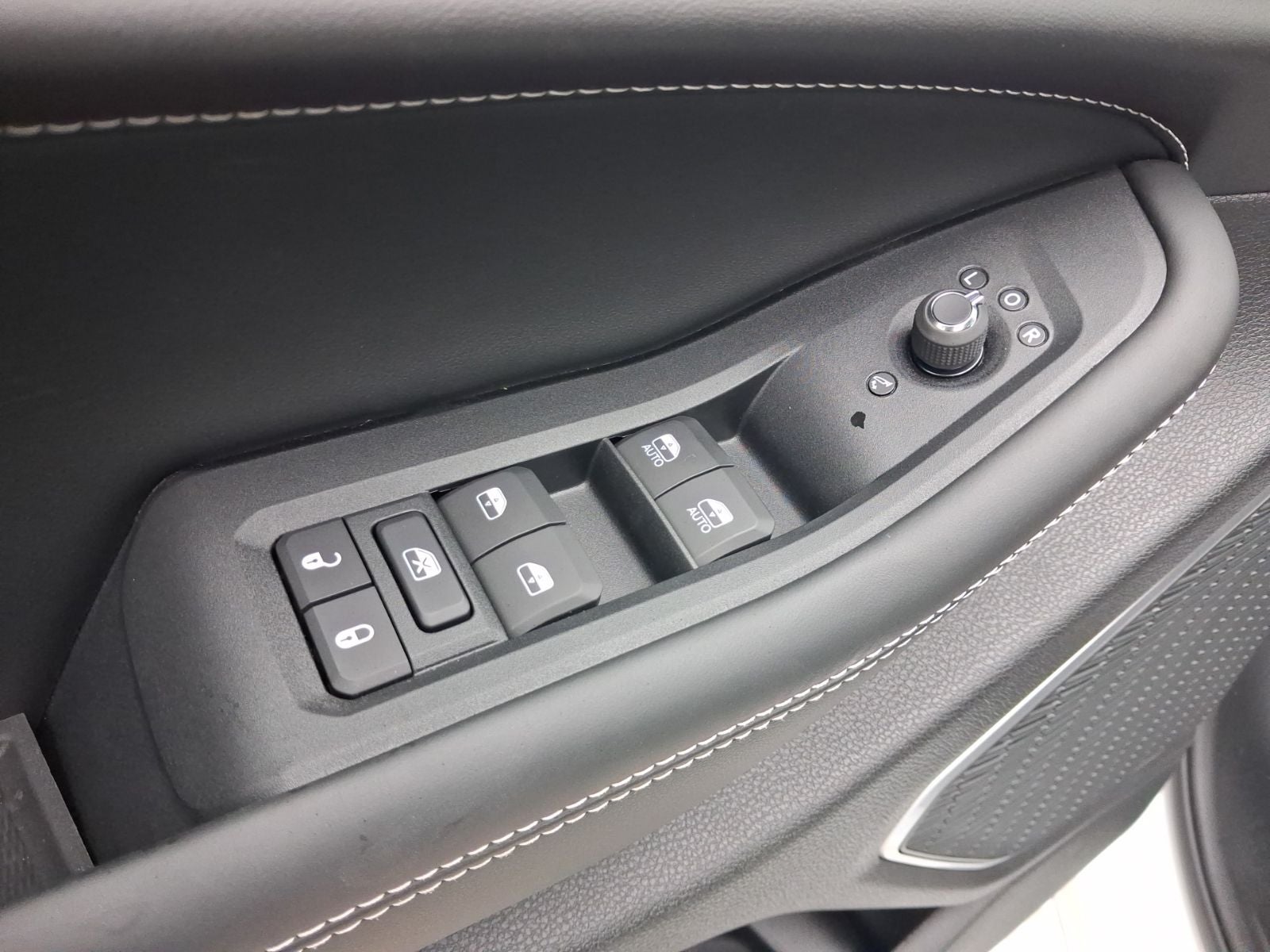 2027 Jeep Grand Cherokee GRAND CHEROKEE L LIMITED RESERVE 4X4