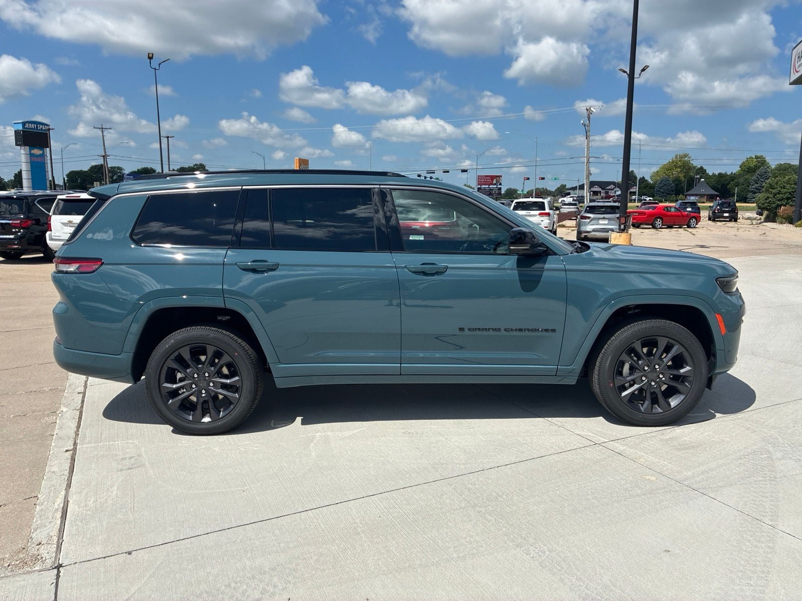 2026 Jeep Grand Cherokee GRAND CHEROKEE L LIMITED RESERVE 4X4