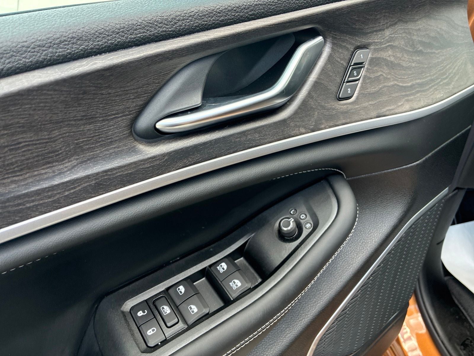 2026 Jeep Grand Cherokee GRAND CHEROKEE L LIMITED RESERVE 4X4