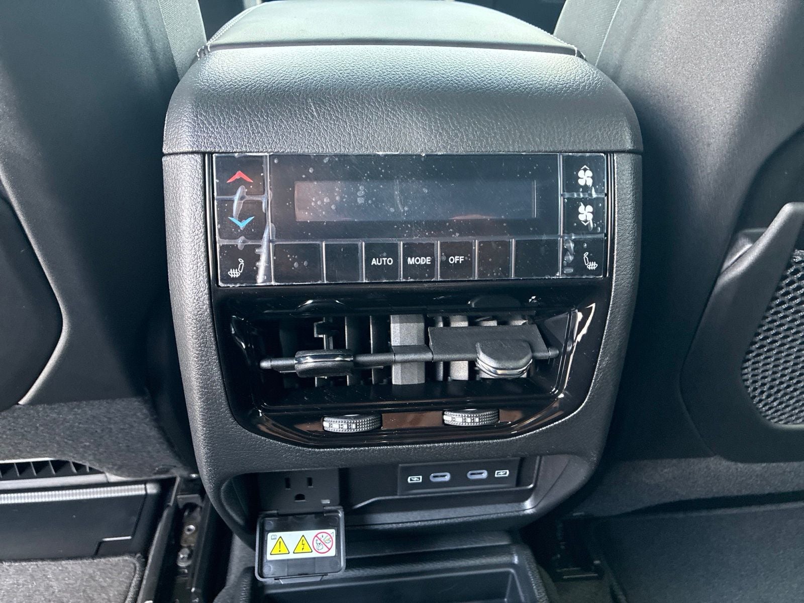 2026 Jeep Grand Cherokee GRAND CHEROKEE L LIMITED RESERVE 4X4