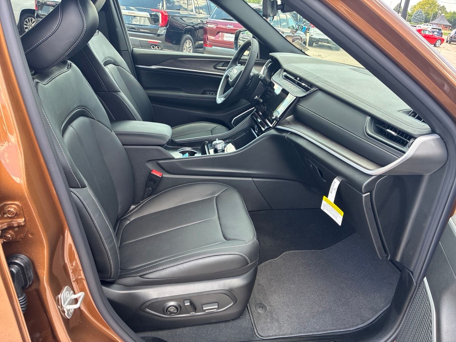 2026 Jeep Grand Cherokee GRAND CHEROKEE L LIMITED RESERVE 4X4