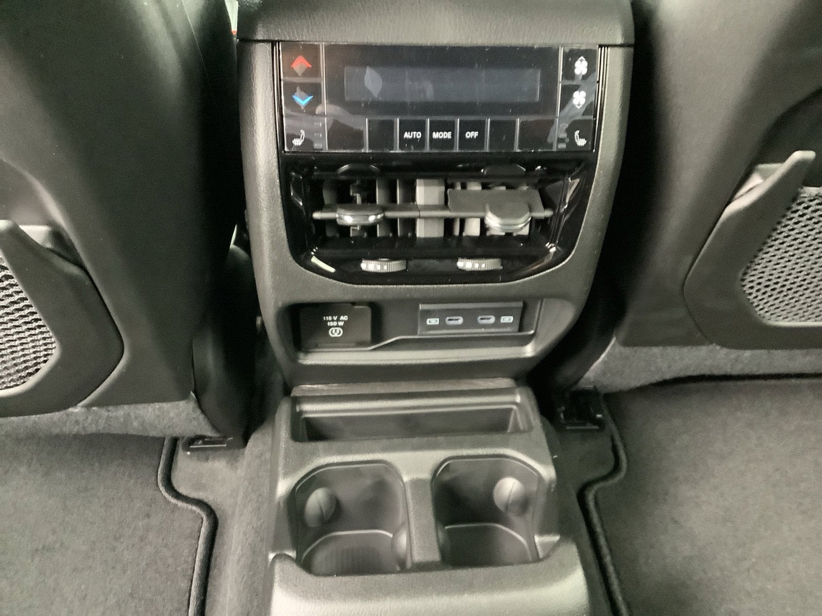 2027 Jeep Grand Cherokee GRAND CHEROKEE L LIMITED RESERVE 4X4