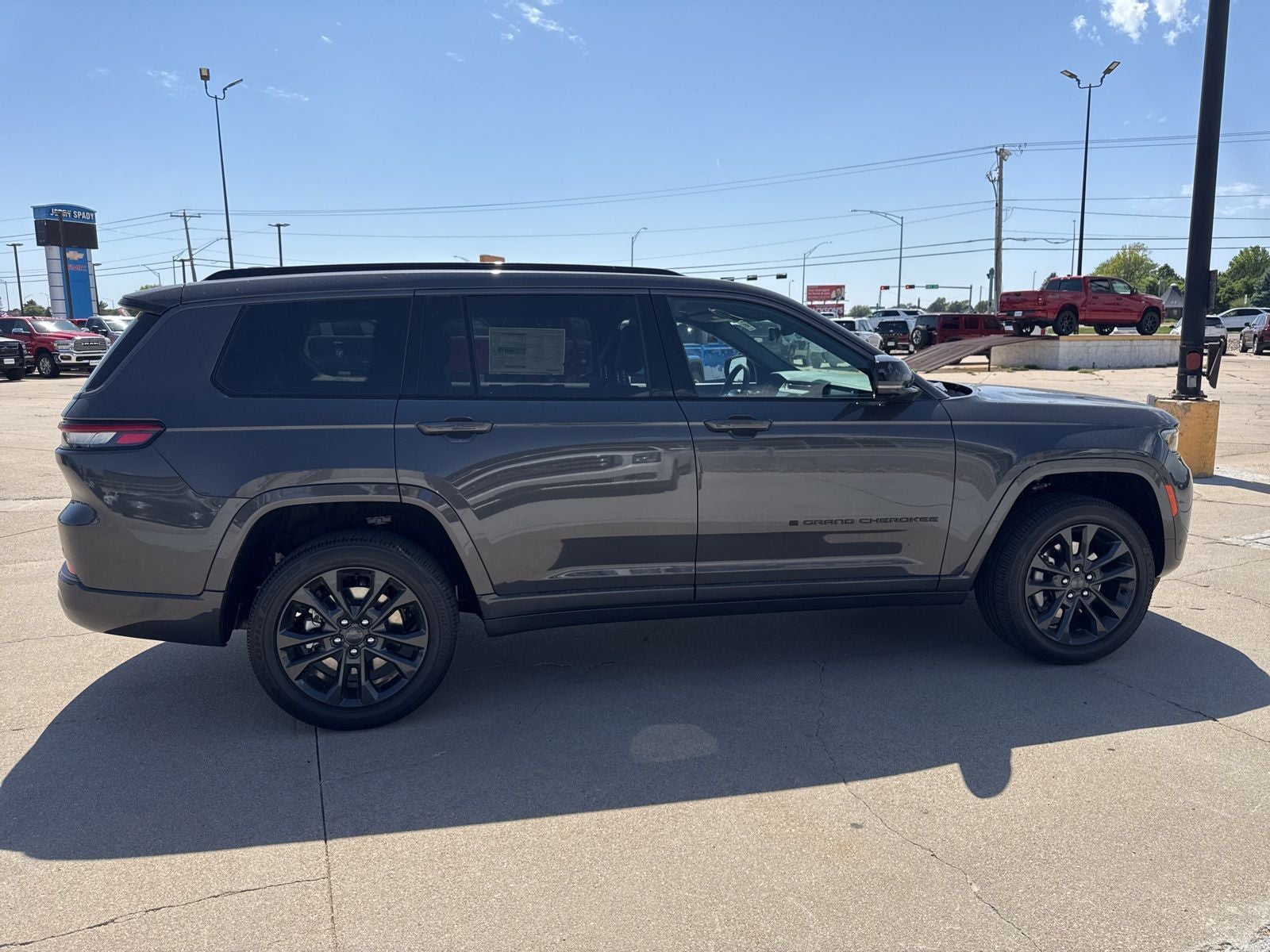 2026 Jeep Grand Cherokee GRAND CHEROKEE L LIMITED RESERVE 4X4