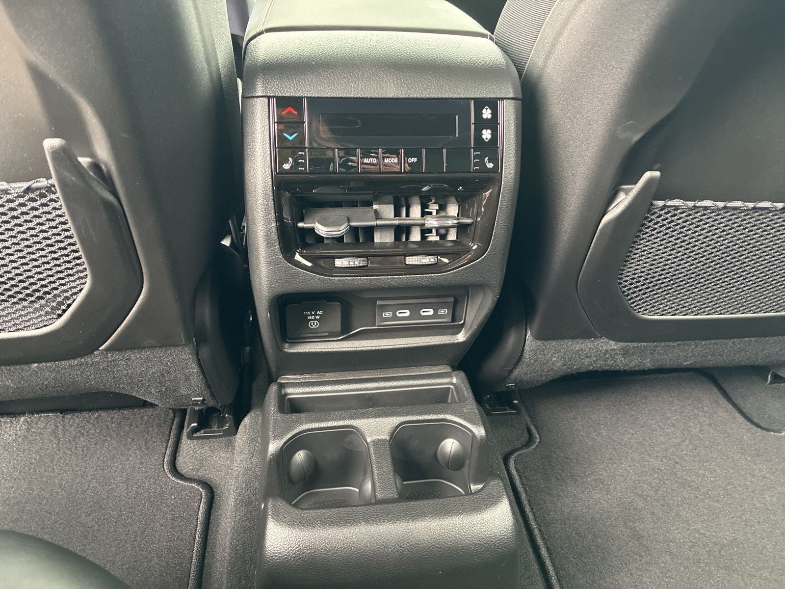 2026 Jeep Grand Cherokee GRAND CHEROKEE L LIMITED RESERVE 4X4