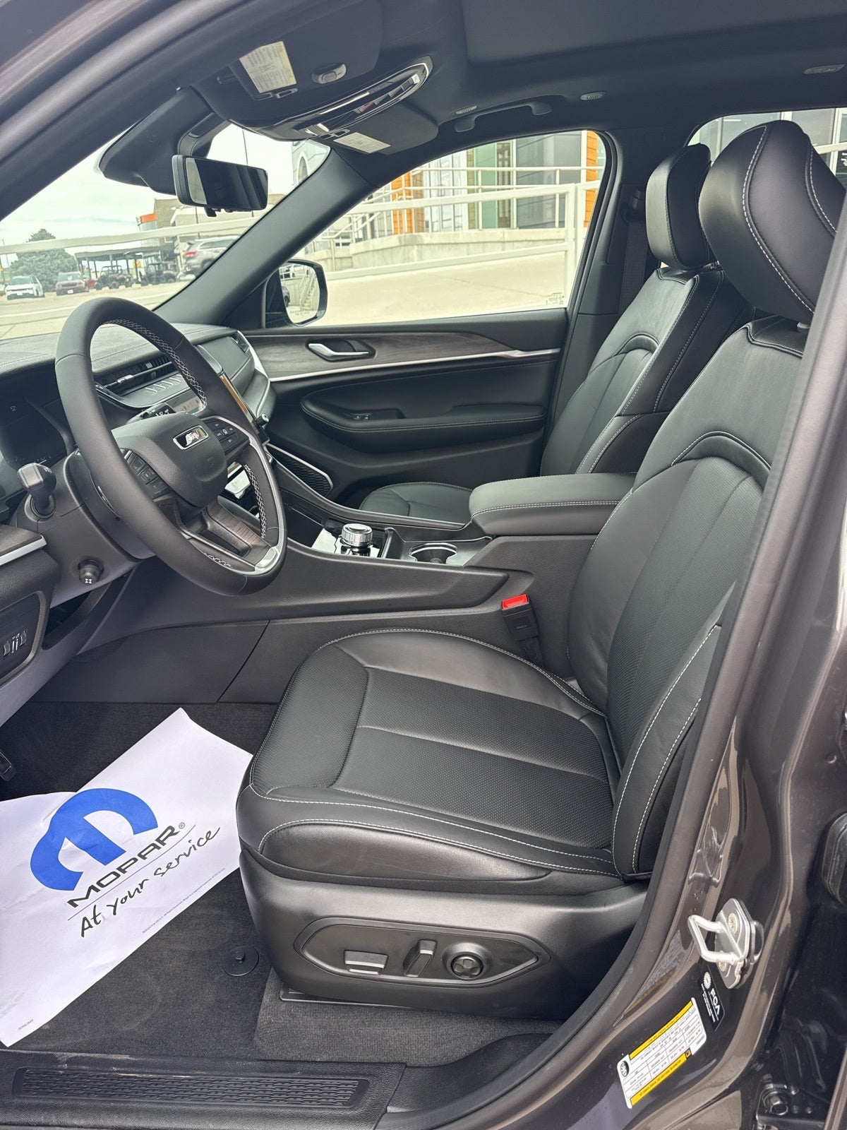 2026 Jeep Grand Cherokee GRAND CHEROKEE L LIMITED RESERVE 4X4