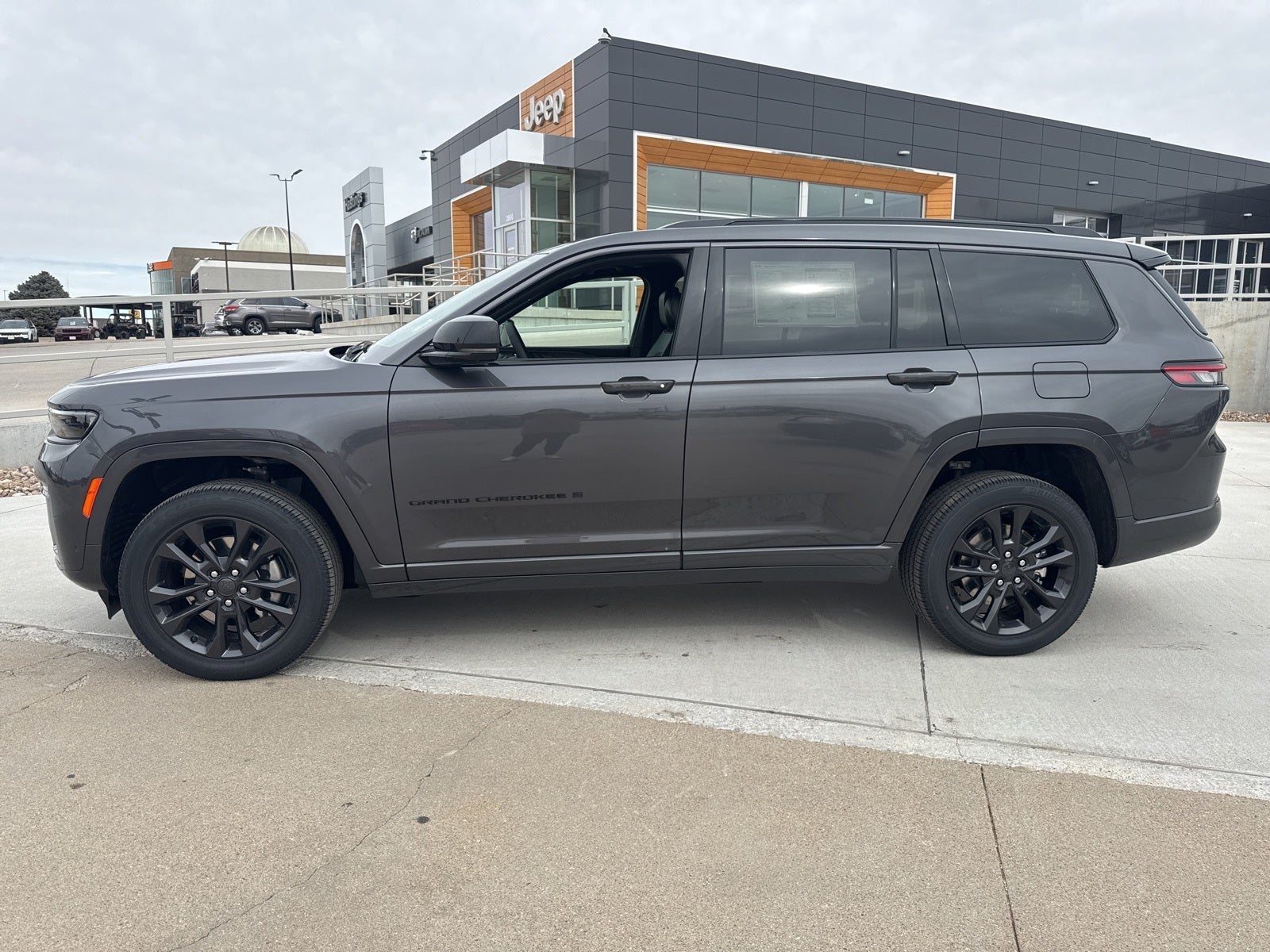 2026 Jeep Grand Cherokee GRAND CHEROKEE L LIMITED RESERVE 4X4