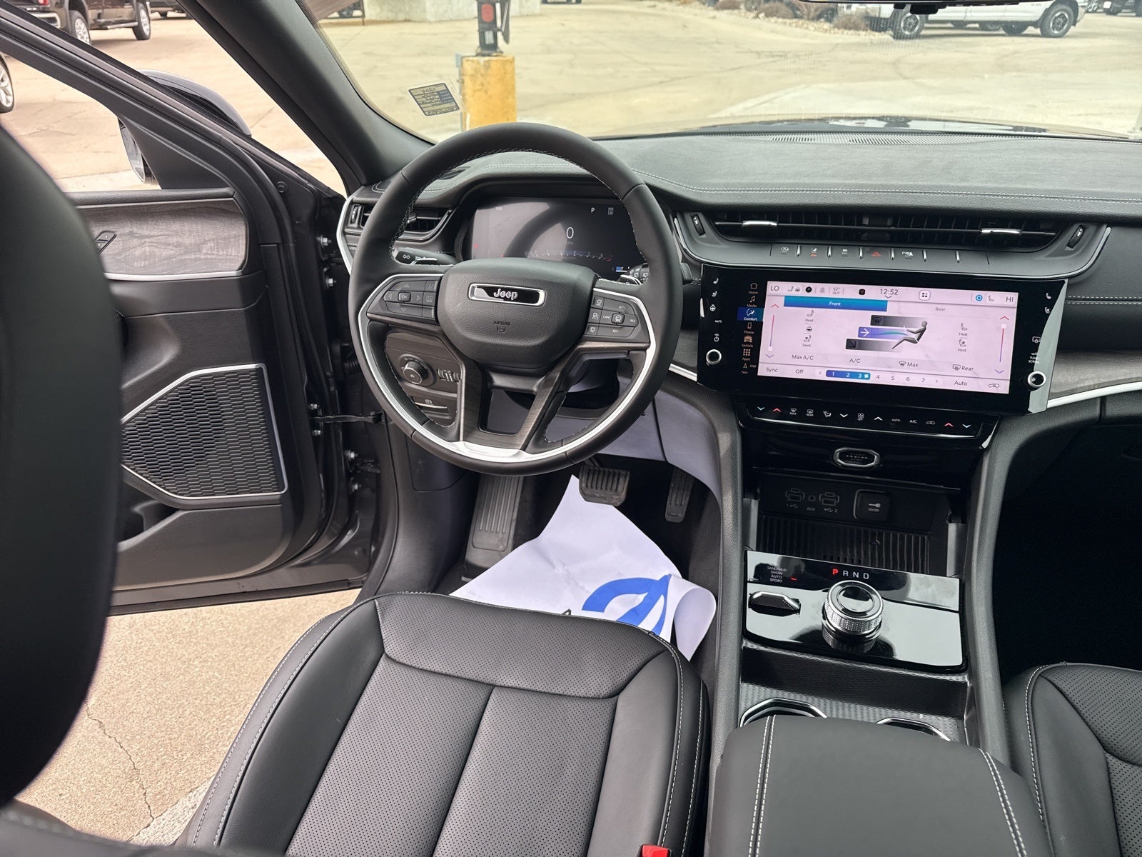 2026 Jeep Grand Cherokee GRAND CHEROKEE L LIMITED RESERVE 4X4