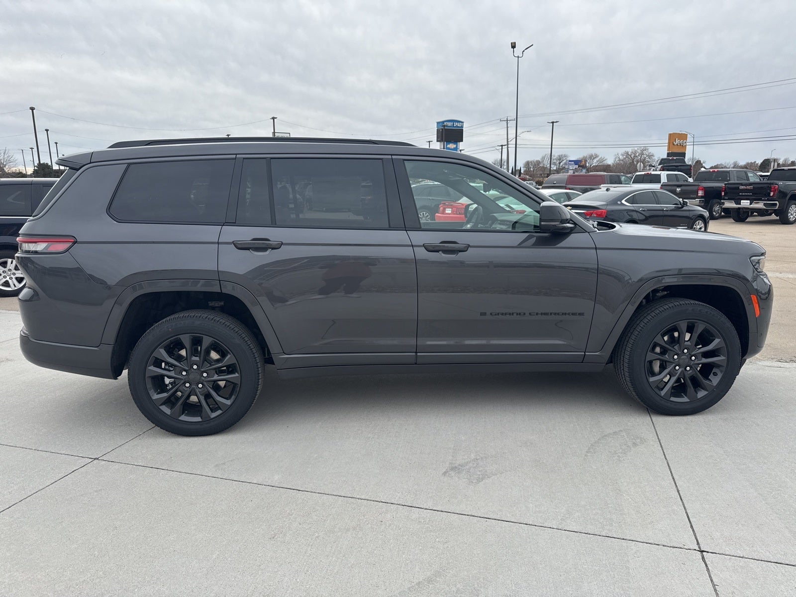 2026 Jeep Grand Cherokee GRAND CHEROKEE L LIMITED RESERVE 4X4