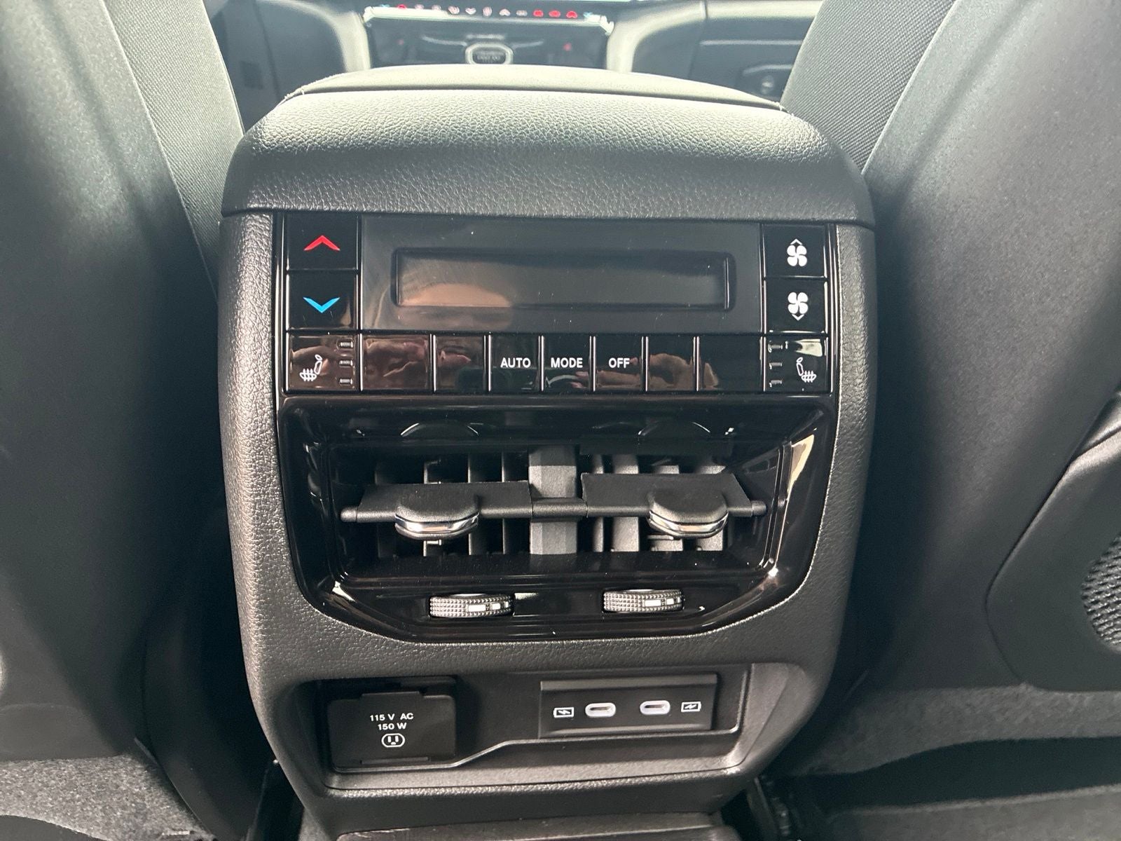 2026 Jeep Grand Cherokee GRAND CHEROKEE L LIMITED RESERVE 4X4