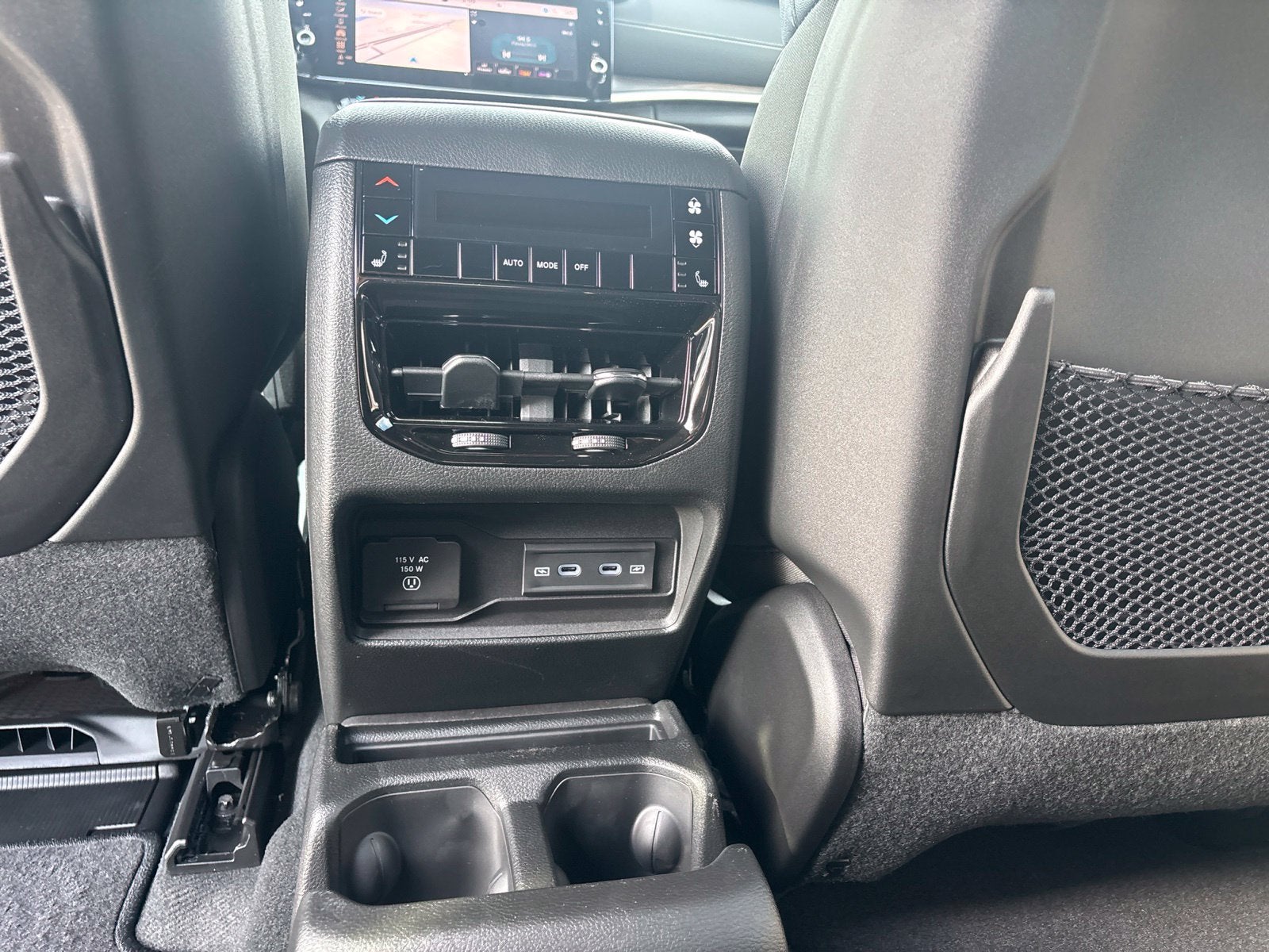 2027 Jeep Grand Cherokee GRAND CHEROKEE L LIMITED RESERVE 4X4