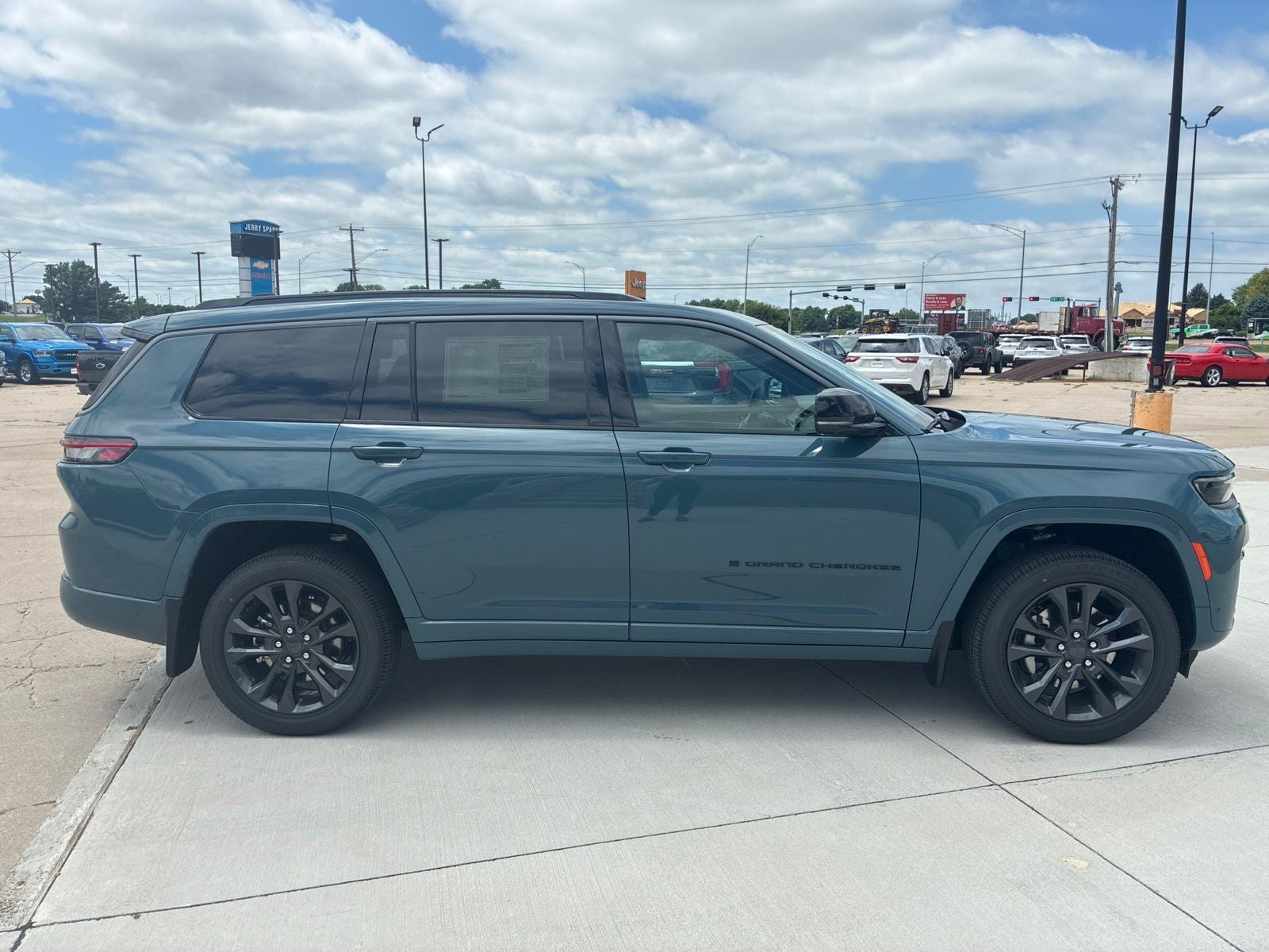 2026 Jeep Grand Cherokee GRAND CHEROKEE L LIMITED RESERVE 4X4