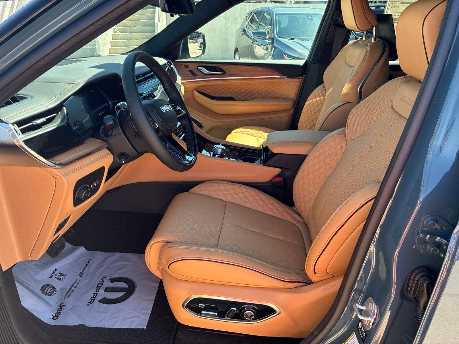 2026 Jeep Grand Cherokee GRAND CHEROKEE L SUMMIT 4X4
