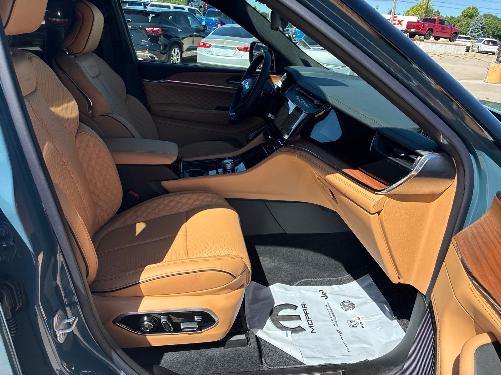 2026 Jeep Grand Cherokee GRAND CHEROKEE L SUMMIT 4X4